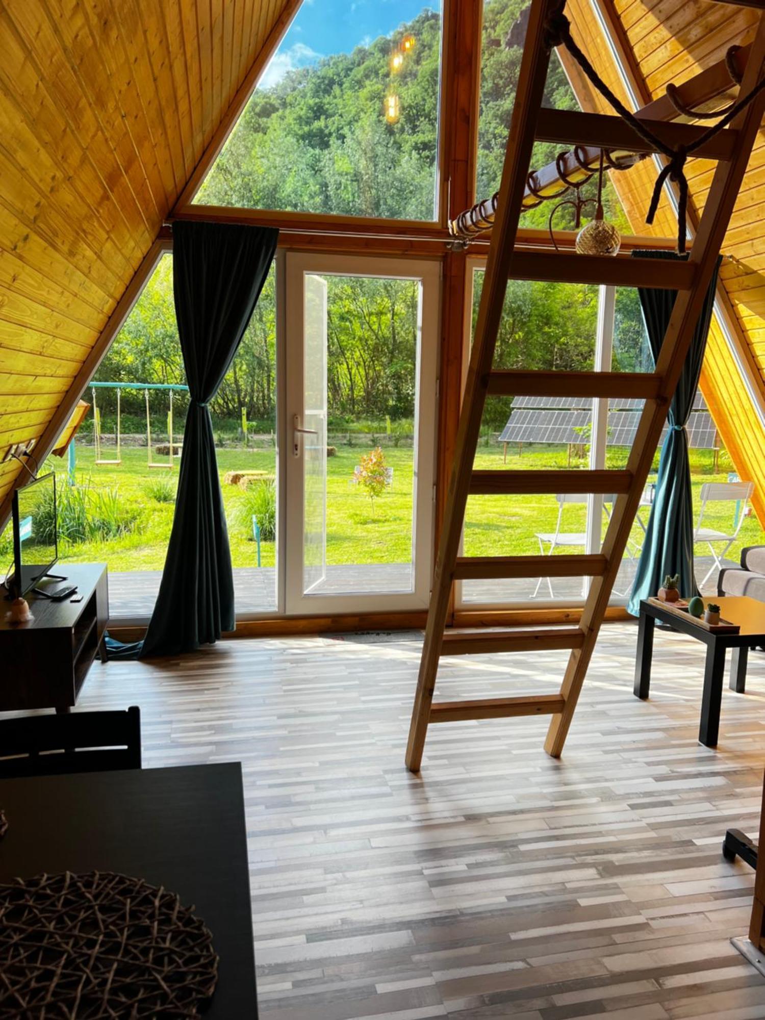 Cabane A-Frame Svinita Eksteriør billede