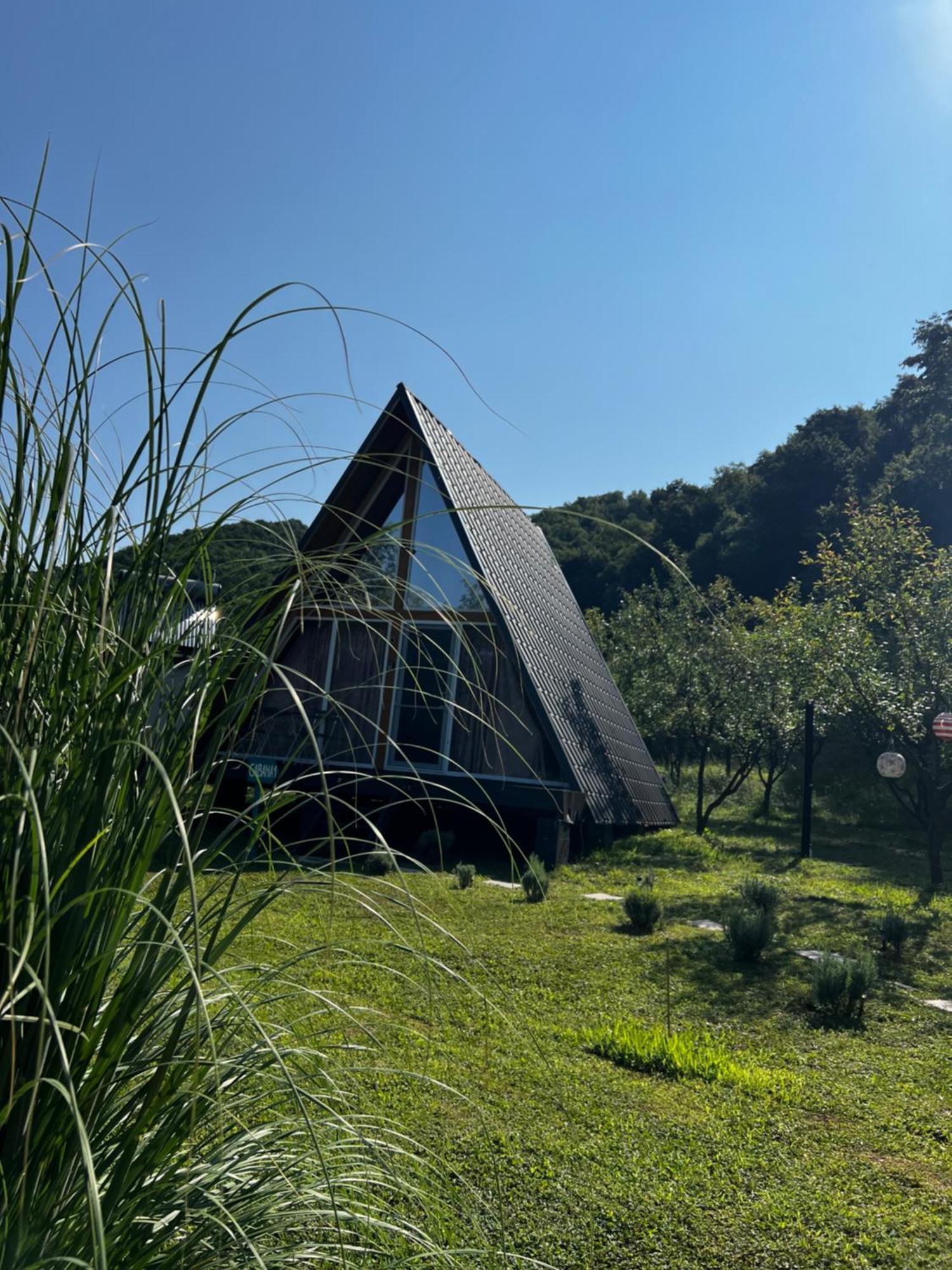 Cabane A-Frame Svinita Eksteriør billede